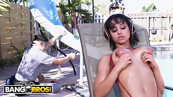 A Beleza De Seios Grandes Marilyn Mansion Exige Uma Pica Neste Vídeo Bangbros