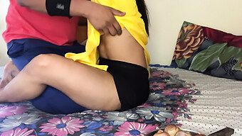 Desi Bhabhi Dijolok Oleh Pakda Devar Dalam Bdsm