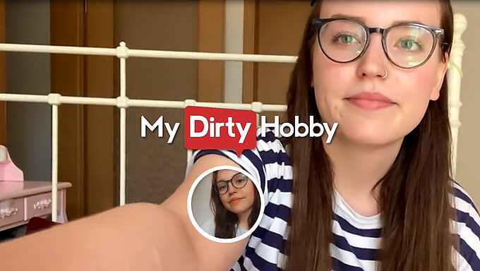 Leni_lizz Udforsker Sin Sensualitet I En Nøgen Solo-Session - Mydirtyhobby