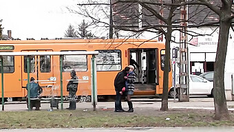 Valentinstag Mit Einer Oma: Muschi Lecken Und Ficken