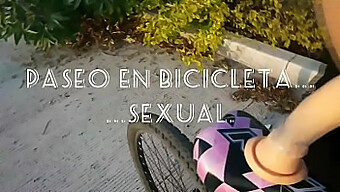 Grandes Seios Da Esposa Em Uma Viagem De Bicicleta Sexual