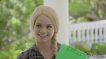 Η Λεσβία Έφηβη Elsa Jean Και Ο Mickey Mod Σε Ένα Καυτό Πορνό Βίντεο