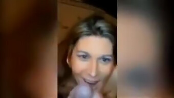 Une Milf Épouse Profite D'Une Bite Dans Un Jeu Familial