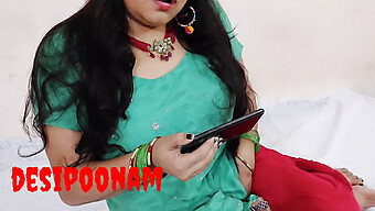 诱人的desi Poonam从后面被粗暴地操