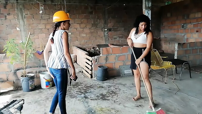 Masturbando E Sendo Fodida Por Um Engenheiro De Construção Tarado