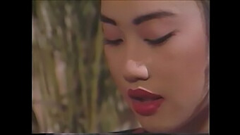 Retro Mimi Miyagi En Una Escena Porno Asiática Caliente