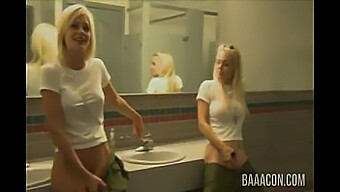 Tiga Orang Di Kamar Mandi Yang Menakjubkan Oleh Jesse Jane Dan Riley Steele