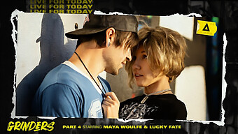 Facial Pour Maya Woulfe Et Lucky Fate In Grinders - Partie 4